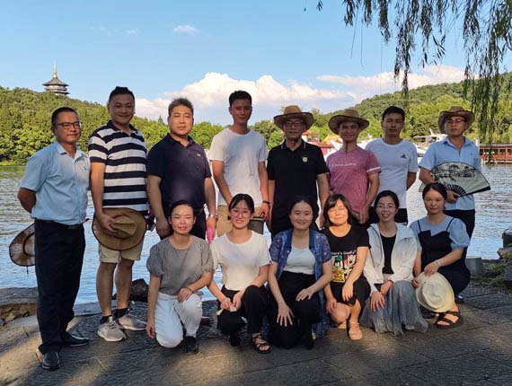 Enorme Energie Jiangnan Tour door het West Lake